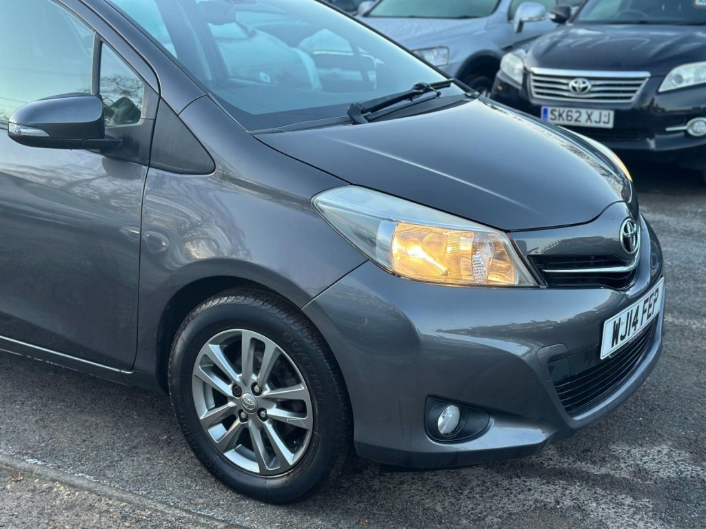 TOYOTA YARIS