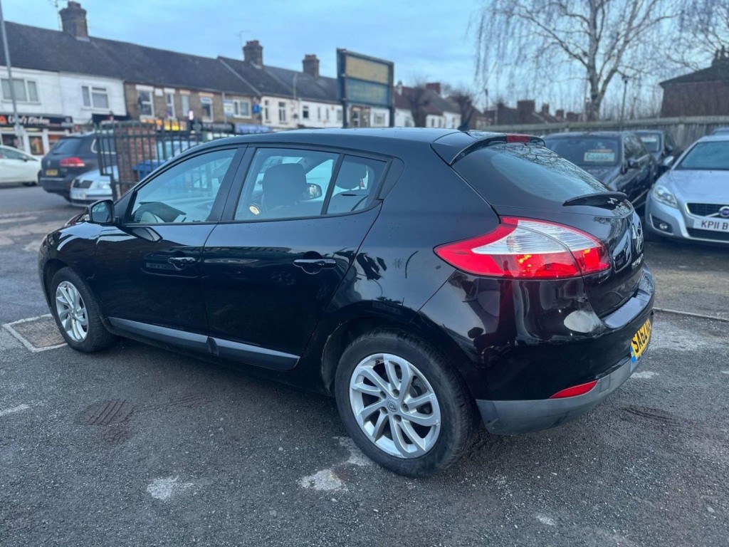 View RENAULT MEGANE 1.6 16V Expression + Euro 5 5dr