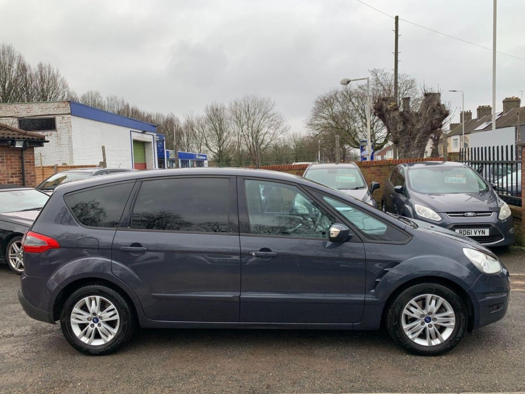 FORD S-MAX
