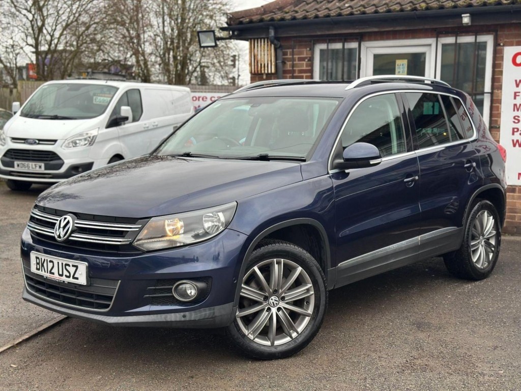 View VOLKSWAGEN TIGUAN 2.0 TDI BlueMotion Tech SE DSG 4WD Euro 5 (s/s) 5dr