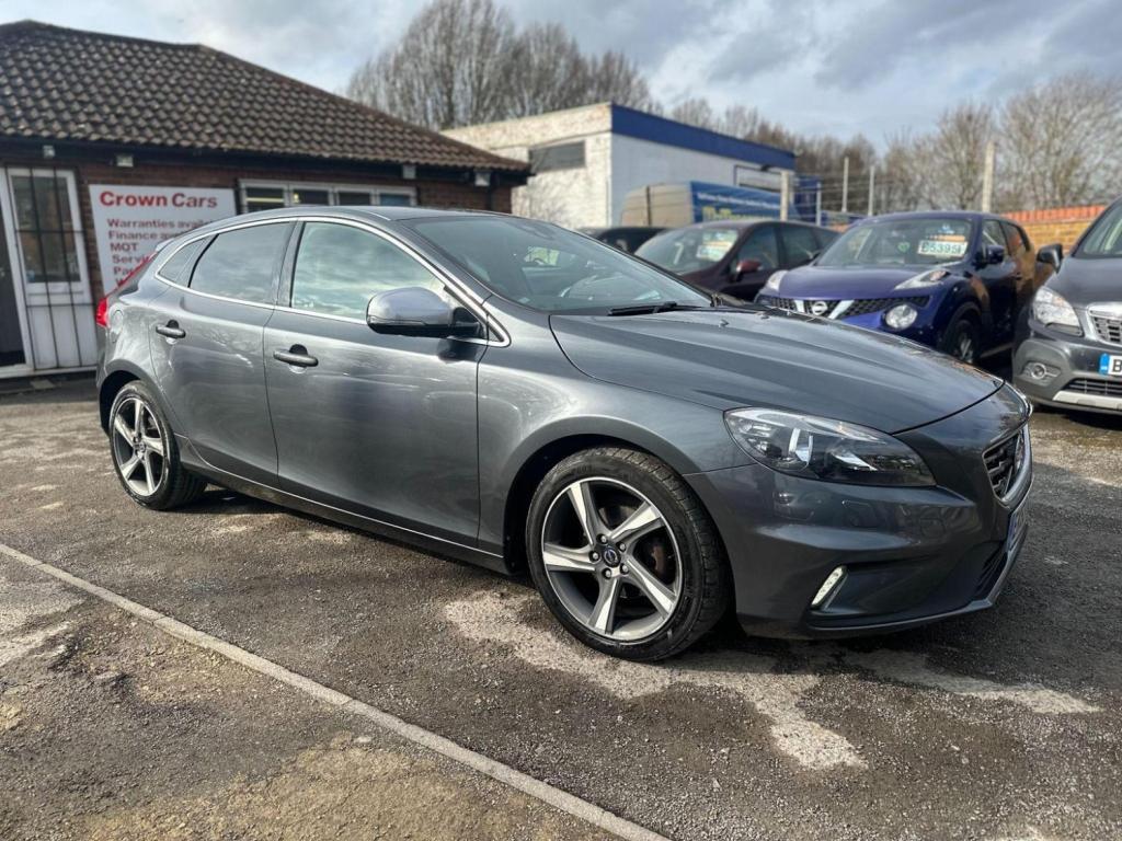 VOLVO V40