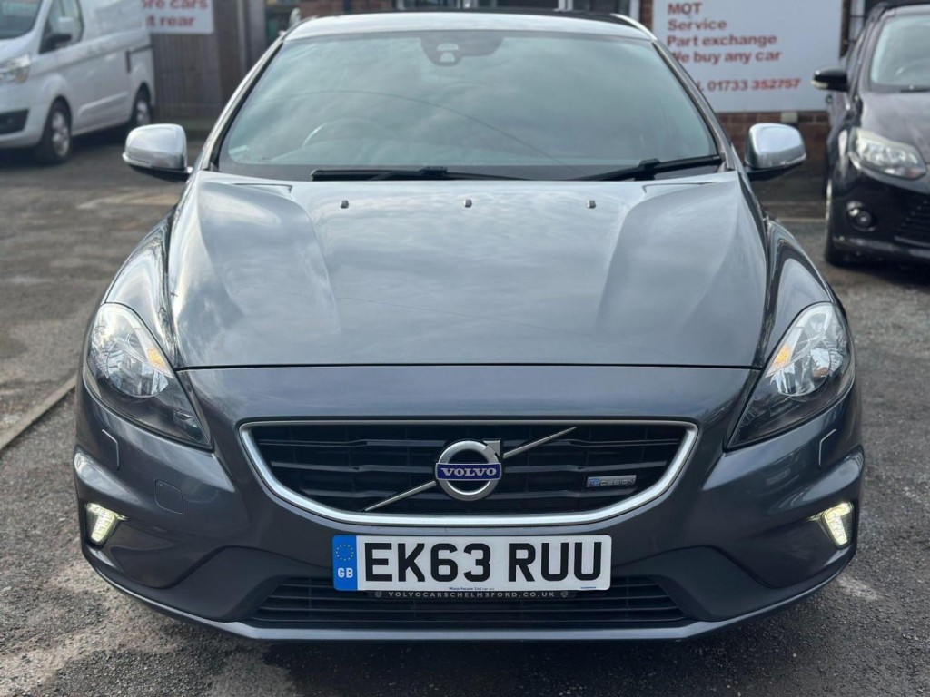 View VOLVO V40 1.6 D2 R-Design Euro 5 (s/s) 5dr
