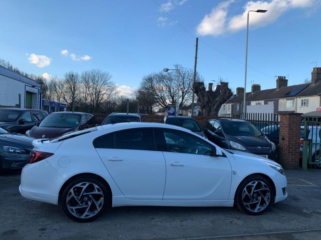 VAUXHALL INSIGNIA