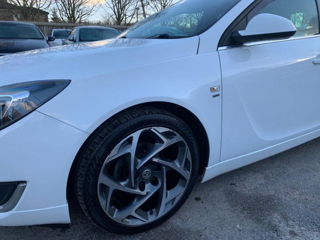 VAUXHALL INSIGNIA