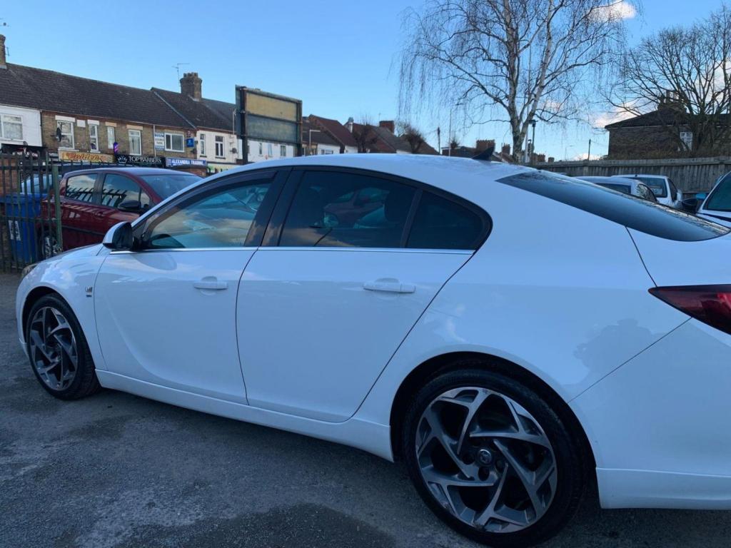 VAUXHALL INSIGNIA