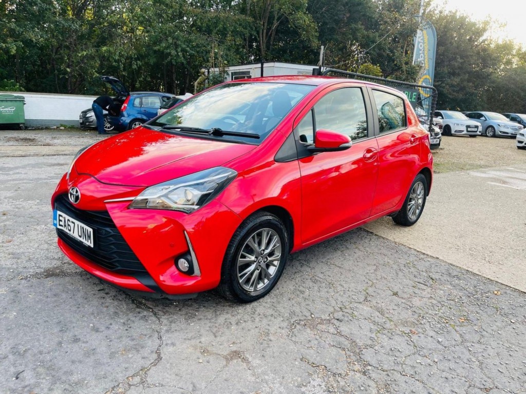 View TOYOTA YARIS 1.5 VVT-i Icon Tech Euro 6 5dr