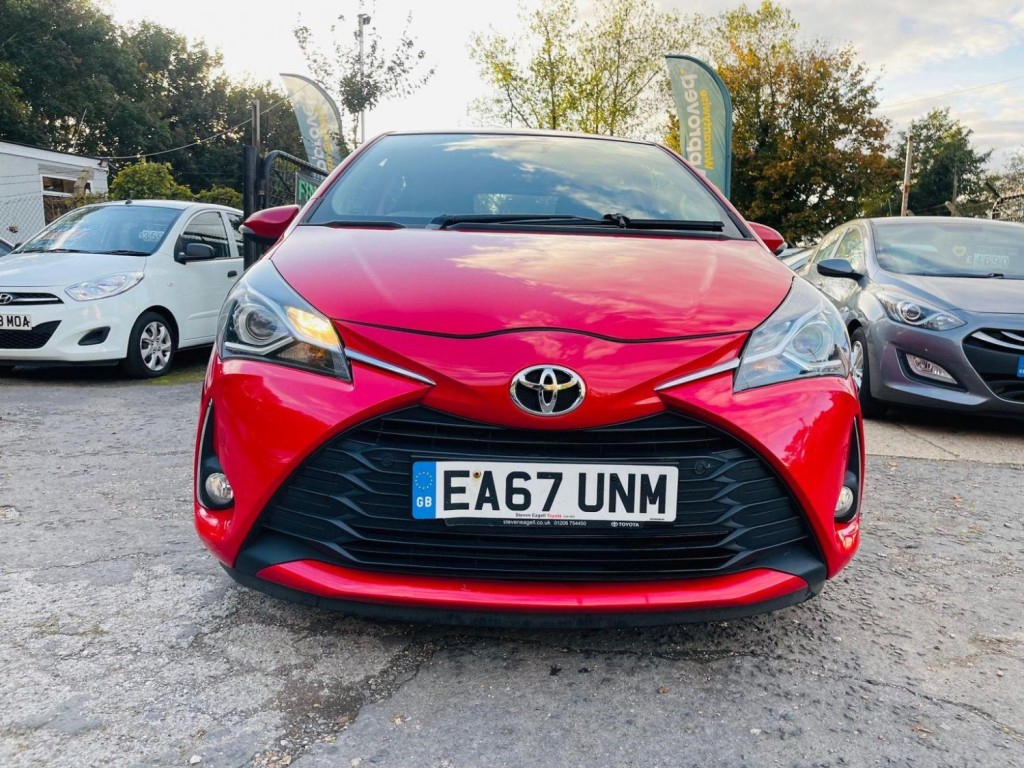 View TOYOTA YARIS 1.5 VVT-i Icon Tech Euro 6 5dr