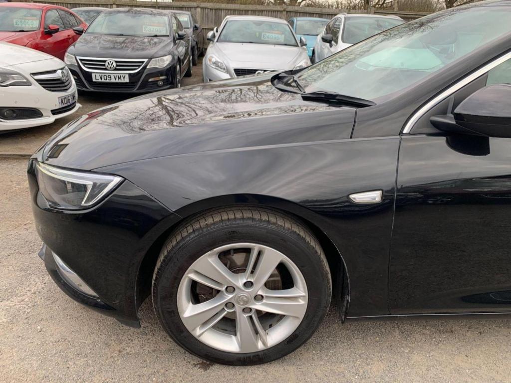 VAUXHALL INSIGNIA
