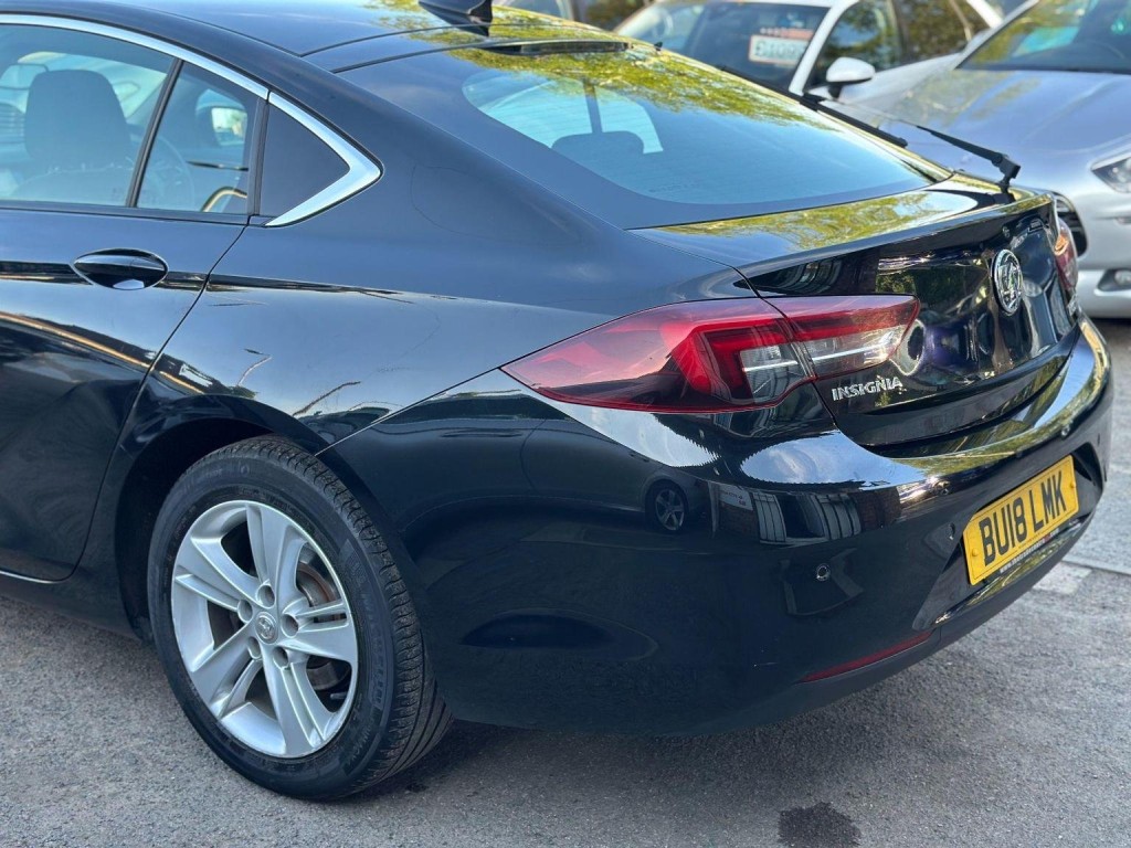 VAUXHALL INSIGNIA