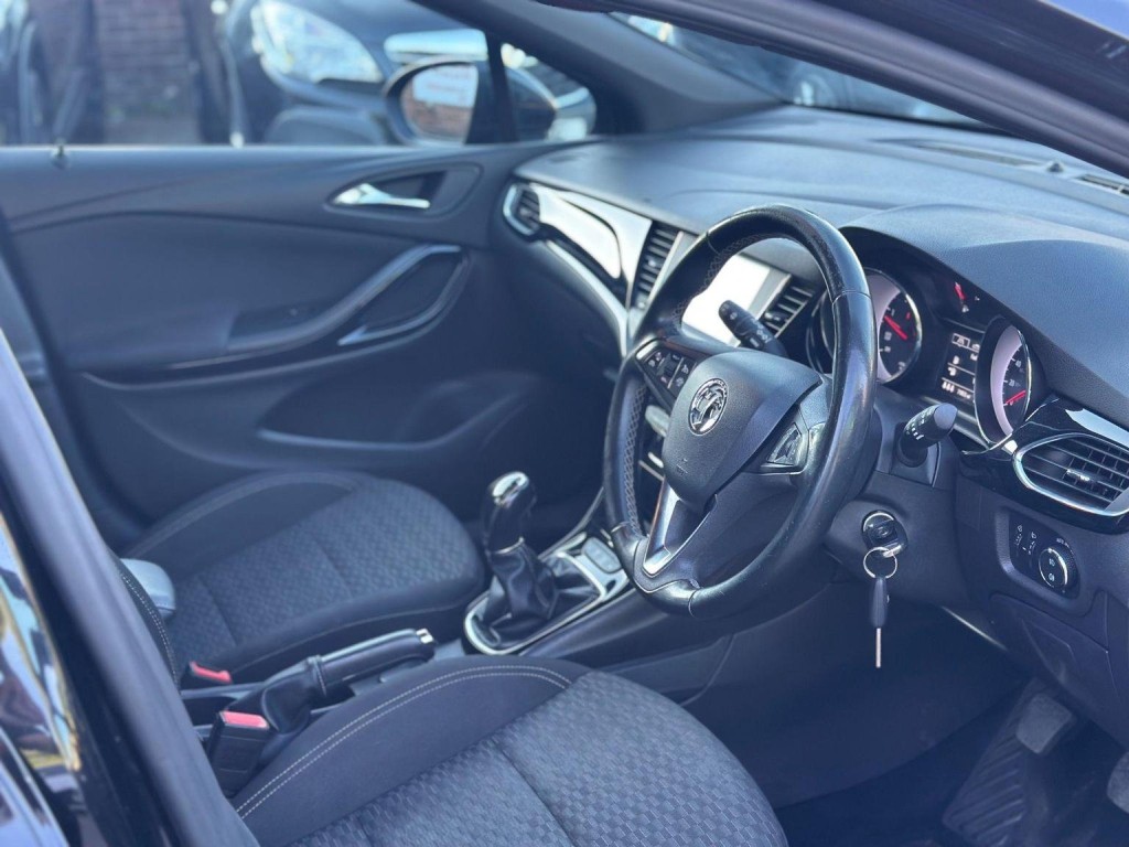 VAUXHALL ASTRA