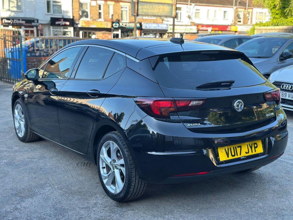 VAUXHALL ASTRA
