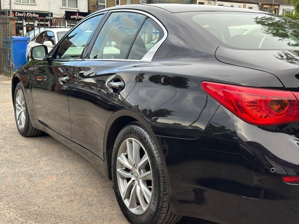 INFINITI Q50