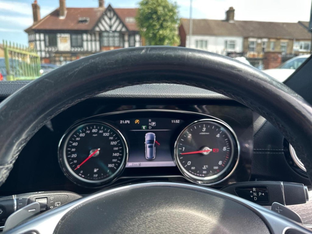 MERCEDES-BENZ E CLASS