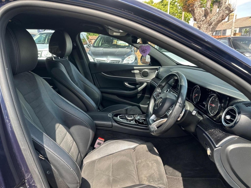 MERCEDES-BENZ E CLASS