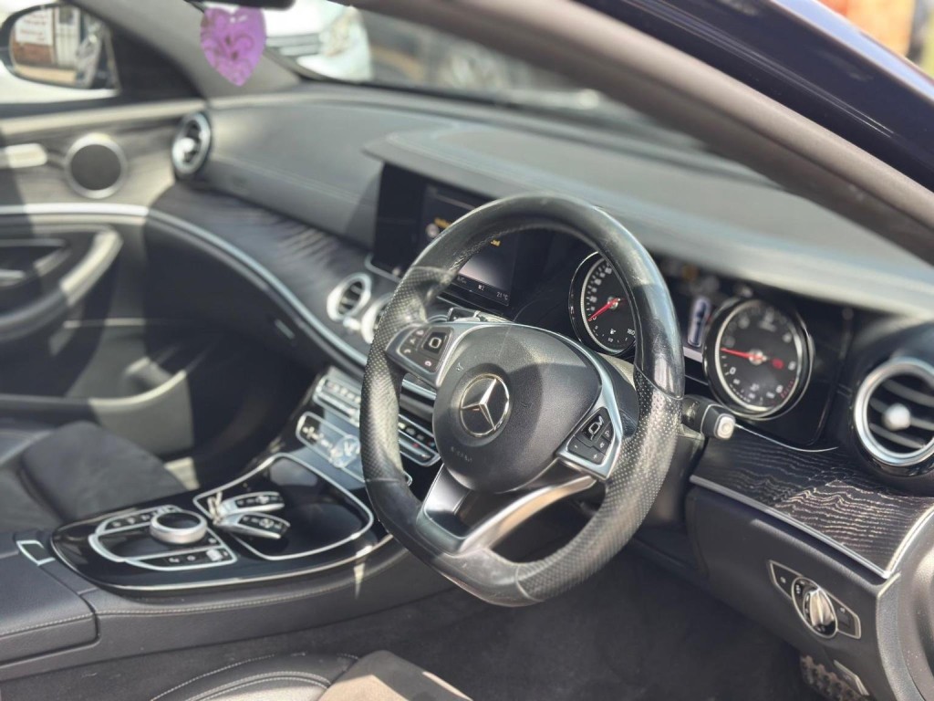 MERCEDES-BENZ E CLASS