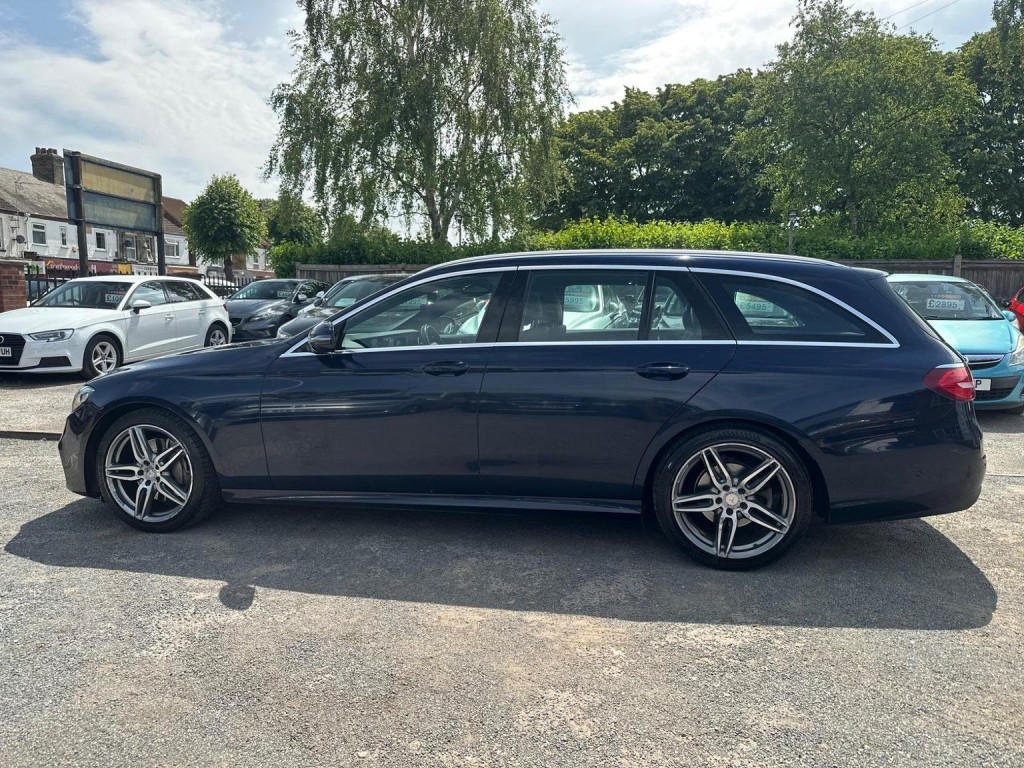 MERCEDES-BENZ E CLASS