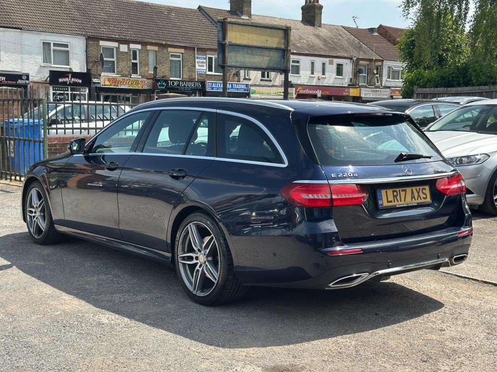 MERCEDES-BENZ E CLASS