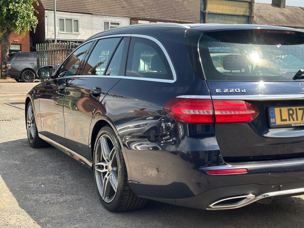 MERCEDES-BENZ E CLASS