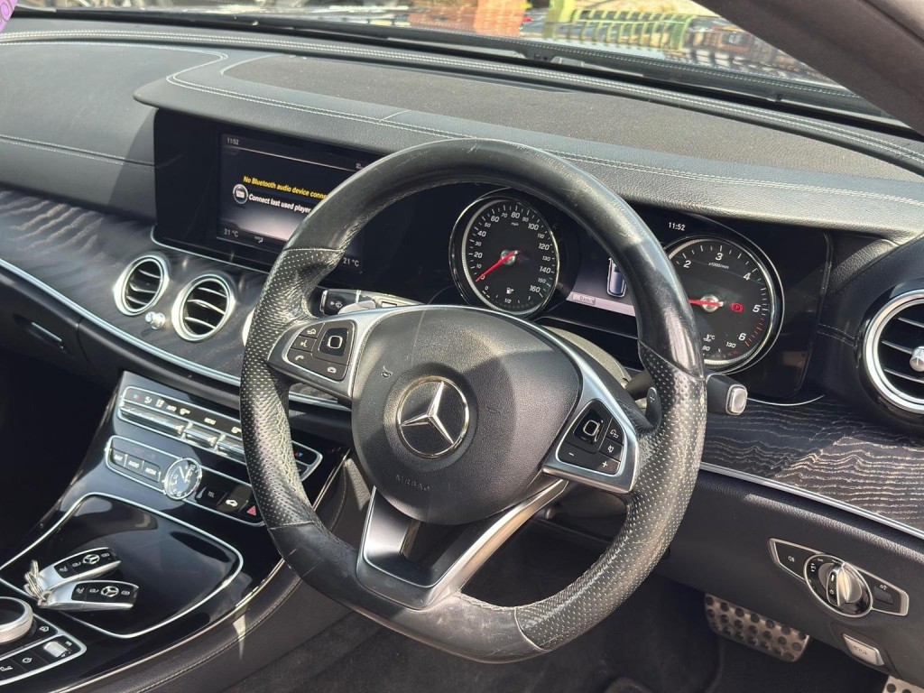 MERCEDES-BENZ E CLASS