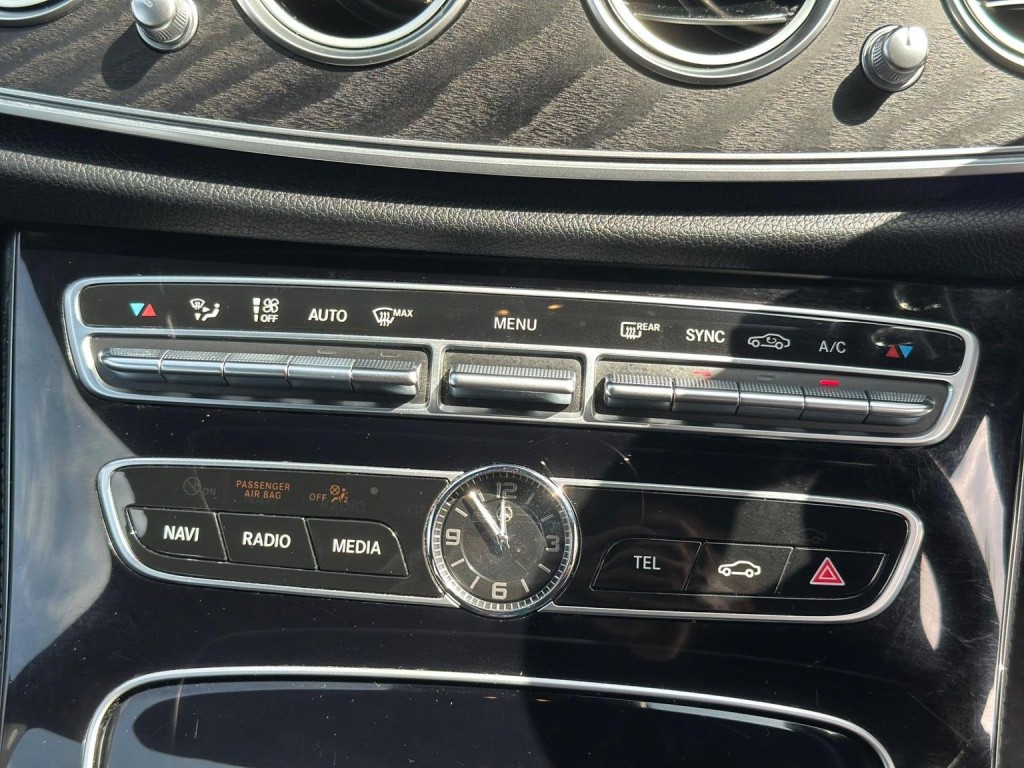 MERCEDES-BENZ E CLASS