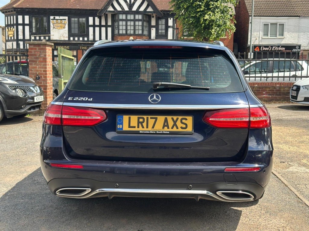 MERCEDES-BENZ E CLASS