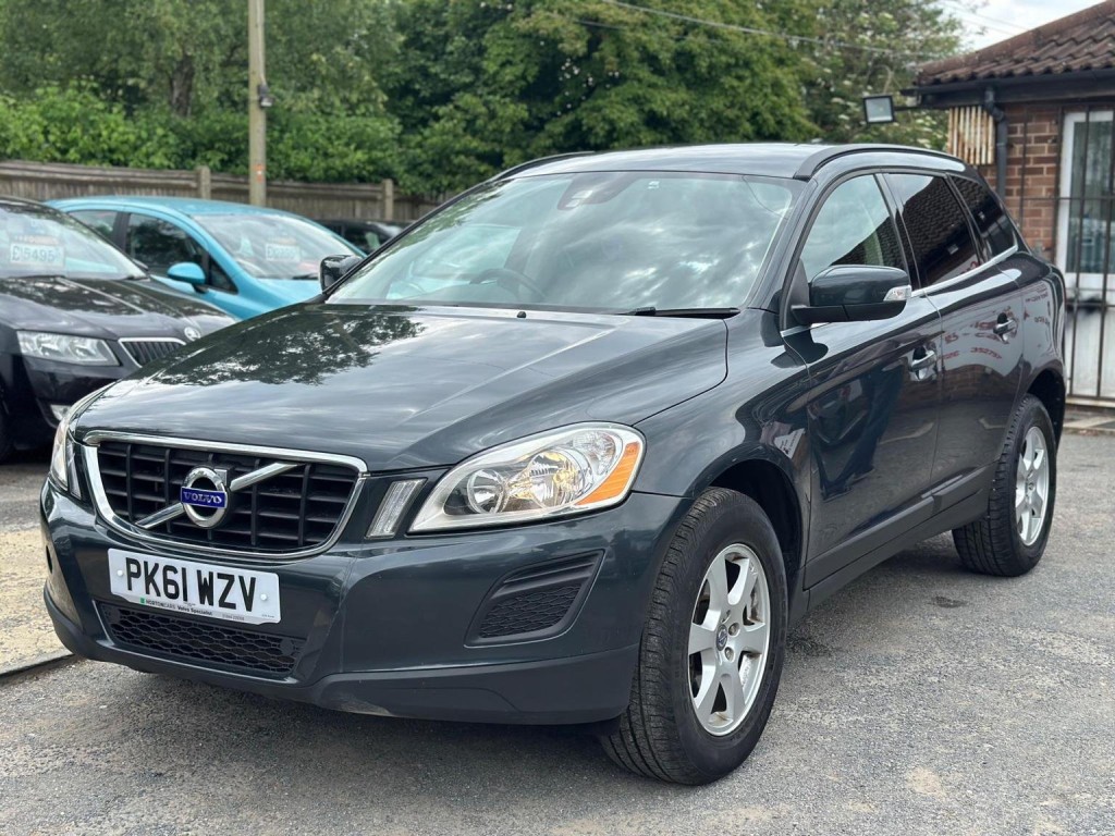 View VOLVO XC60 2.4 D5 SE Geartronic AWD Euro 5 5dr