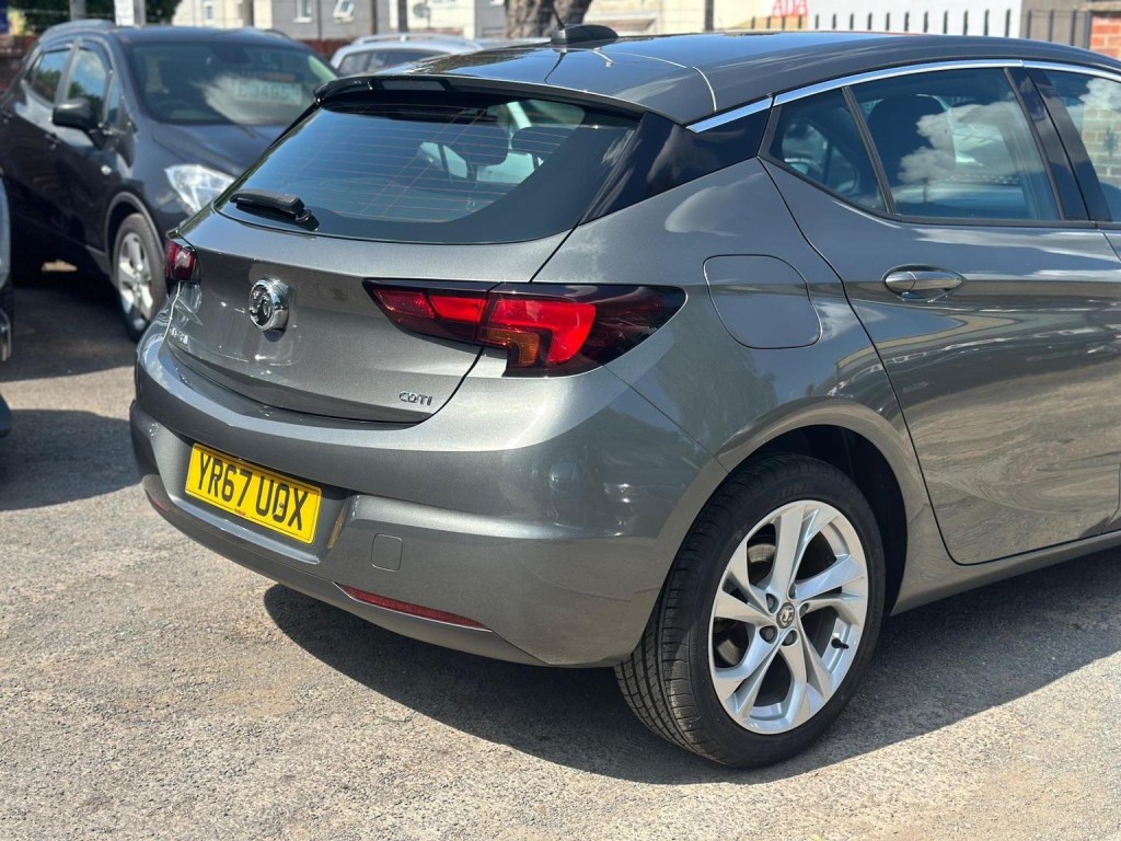 VAUXHALL ASTRA