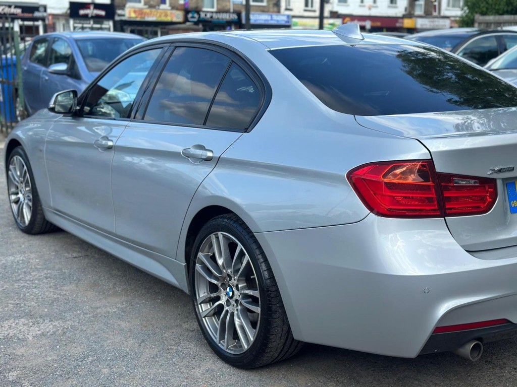 BMW 3 SERIES