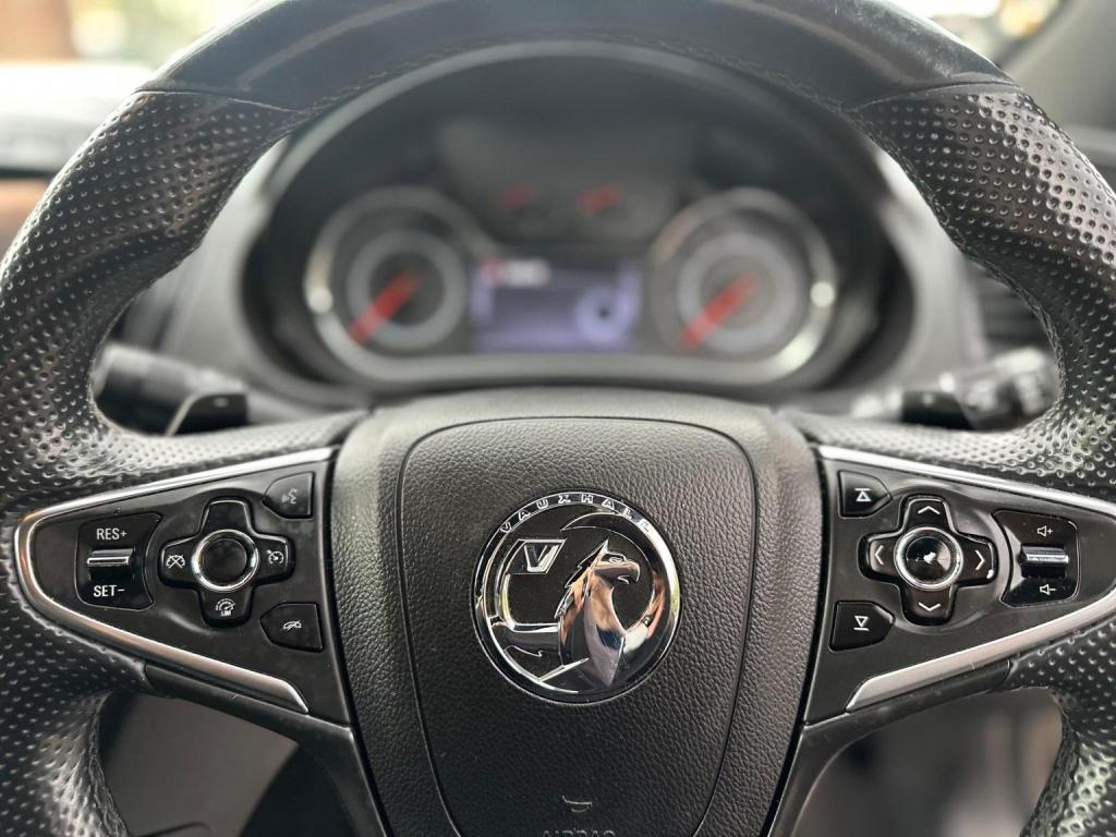 VAUXHALL INSIGNIA