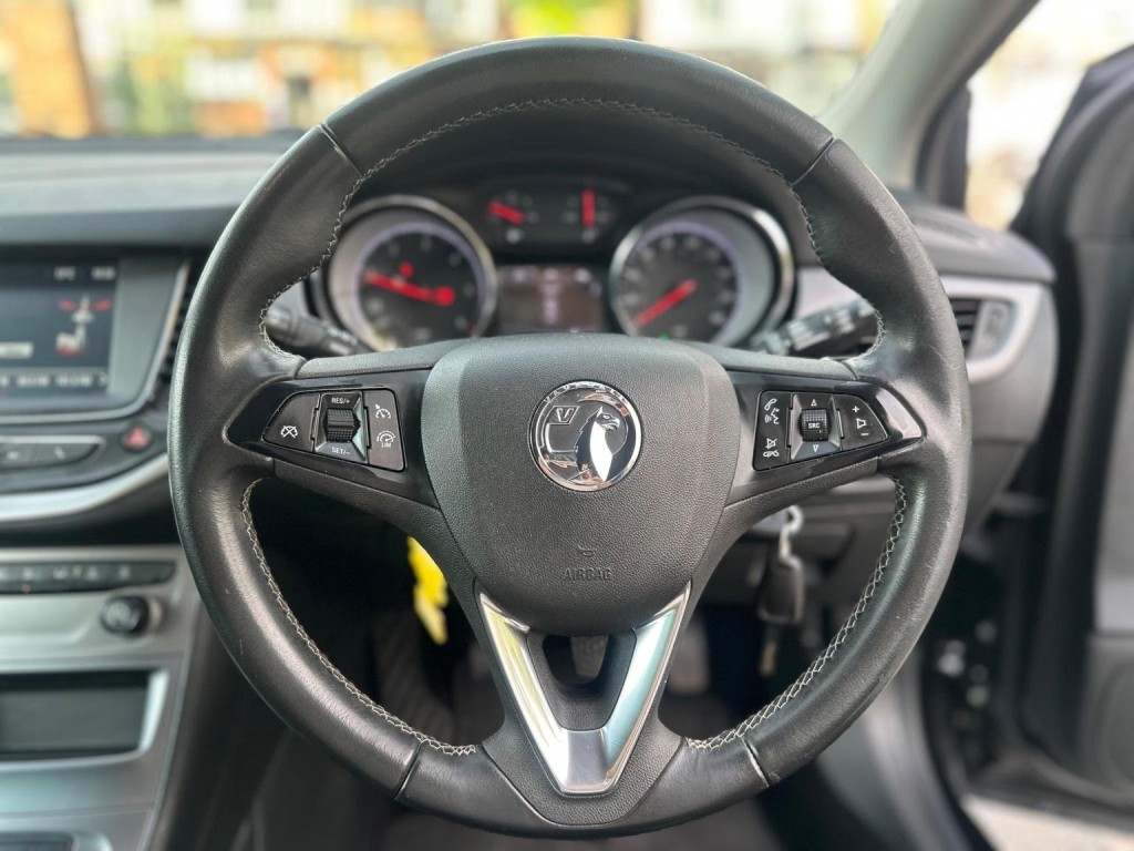 VAUXHALL ASTRA