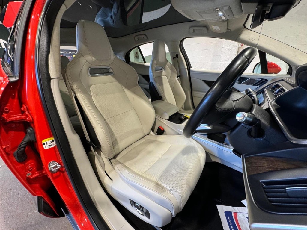 JAGUAR I-Pace