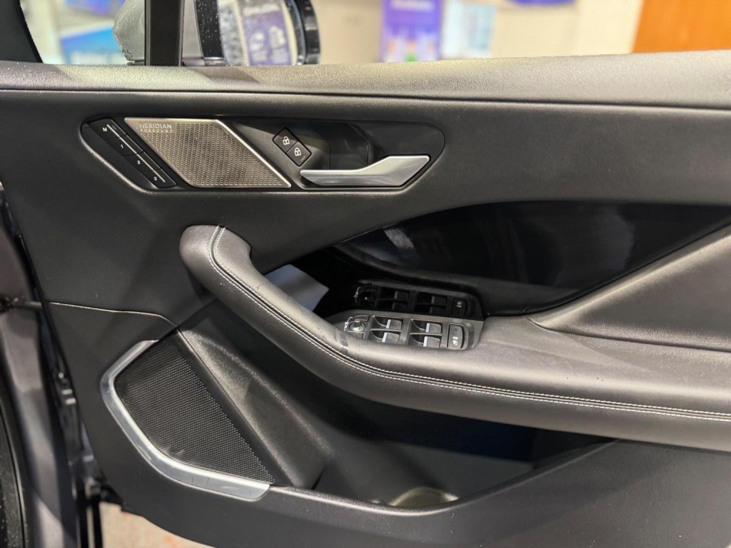 JAGUAR I-Pace