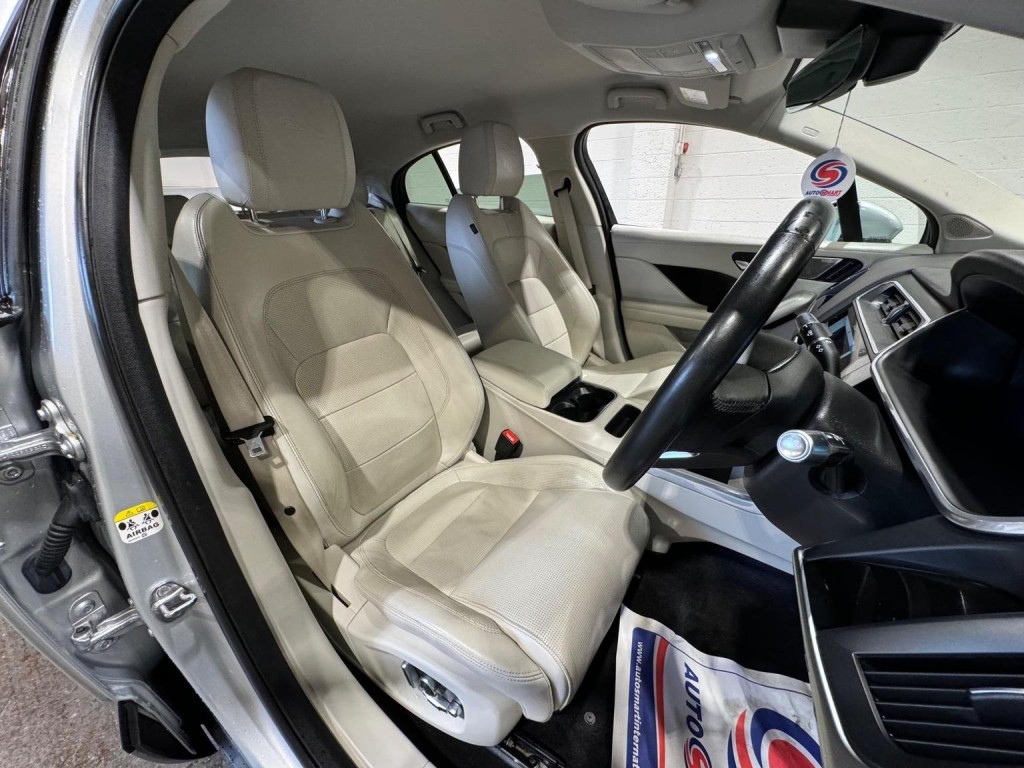JAGUAR I-Pace