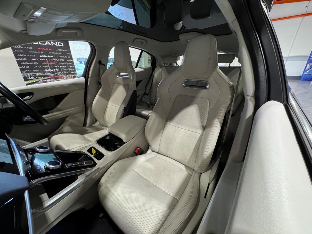 JAGUAR I-Pace