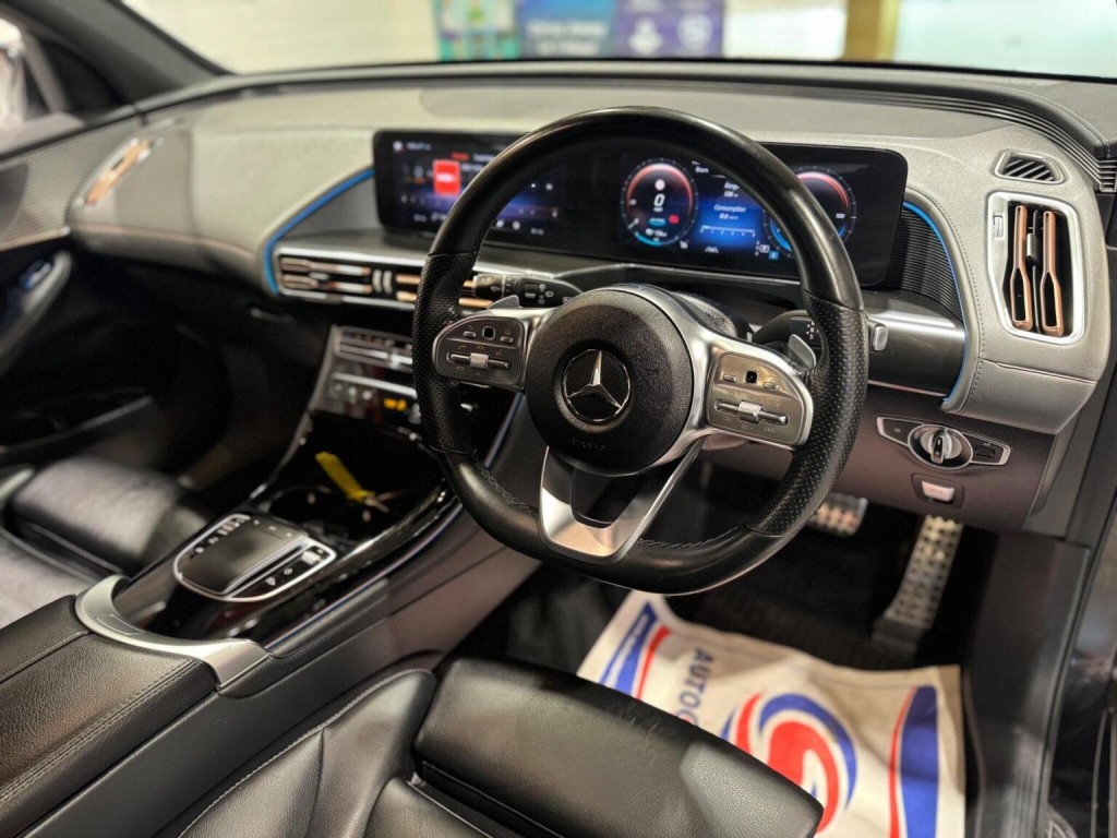 MERCEDES-BENZ EQC