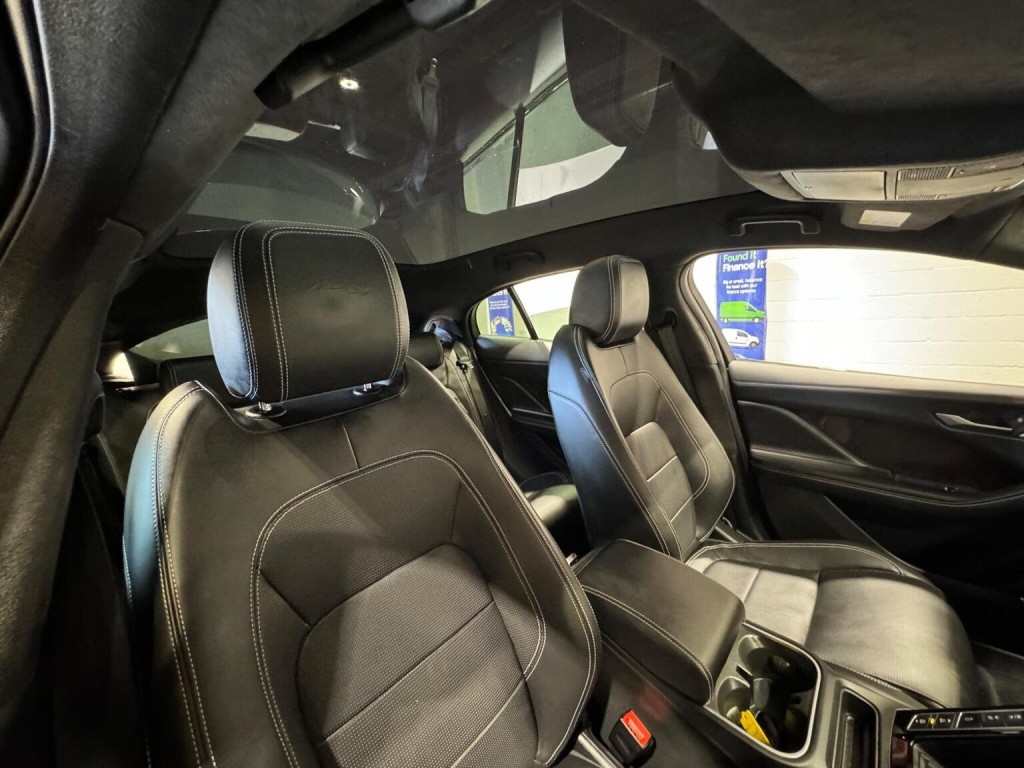 JAGUAR I-Pace