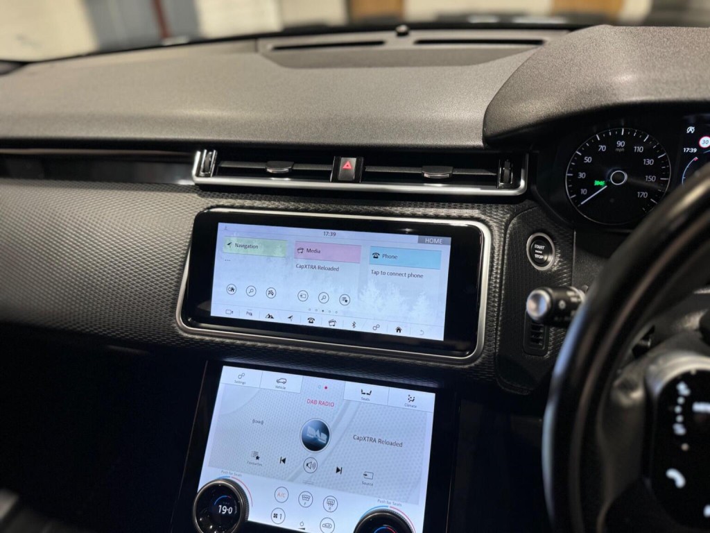 LAND ROVER RANGE ROVER VELAR