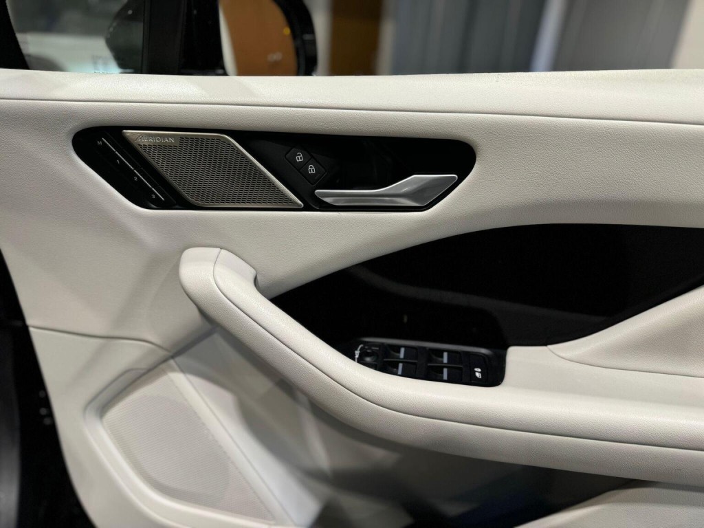 JAGUAR I-Pace