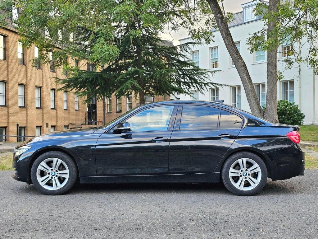 BMW 3 SERIES