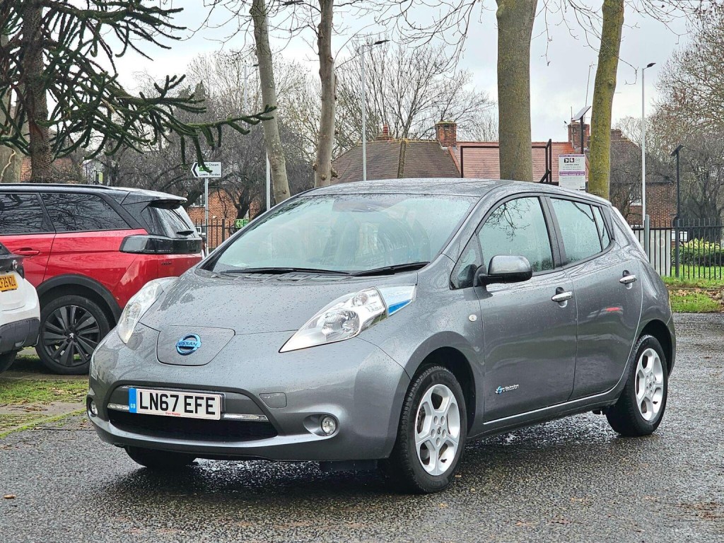 NISSAN LEAF