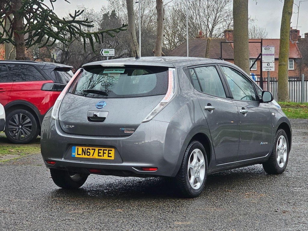 NISSAN LEAF
