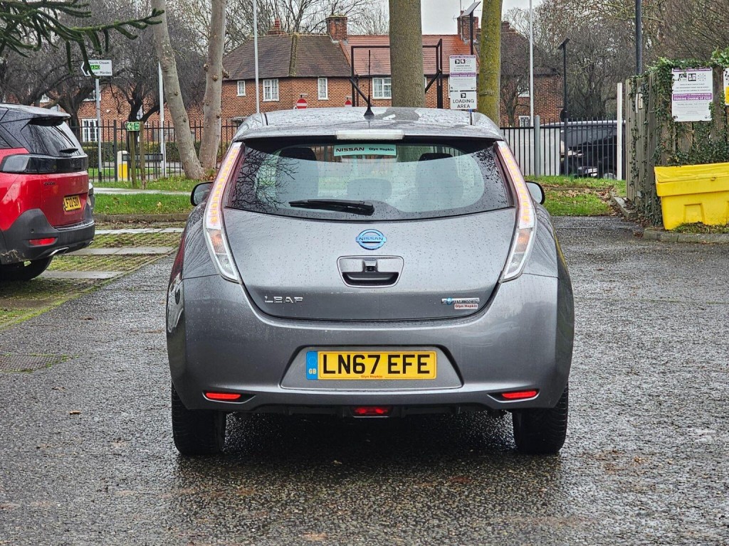 NISSAN LEAF