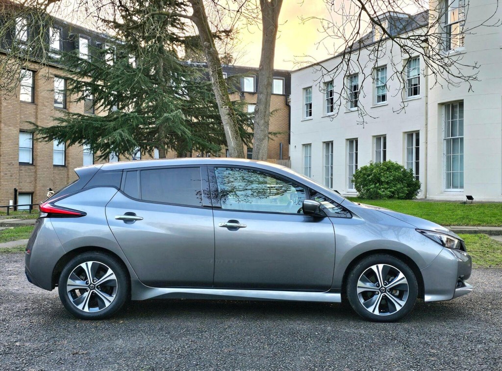 NISSAN LEAF