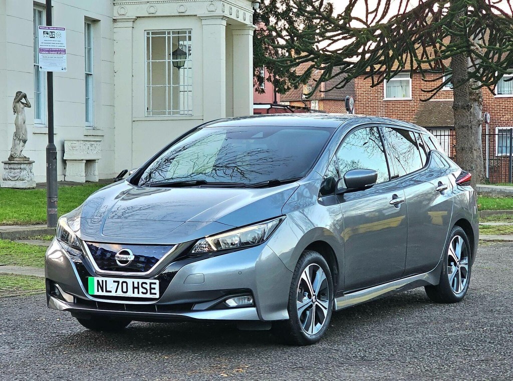 NISSAN LEAF