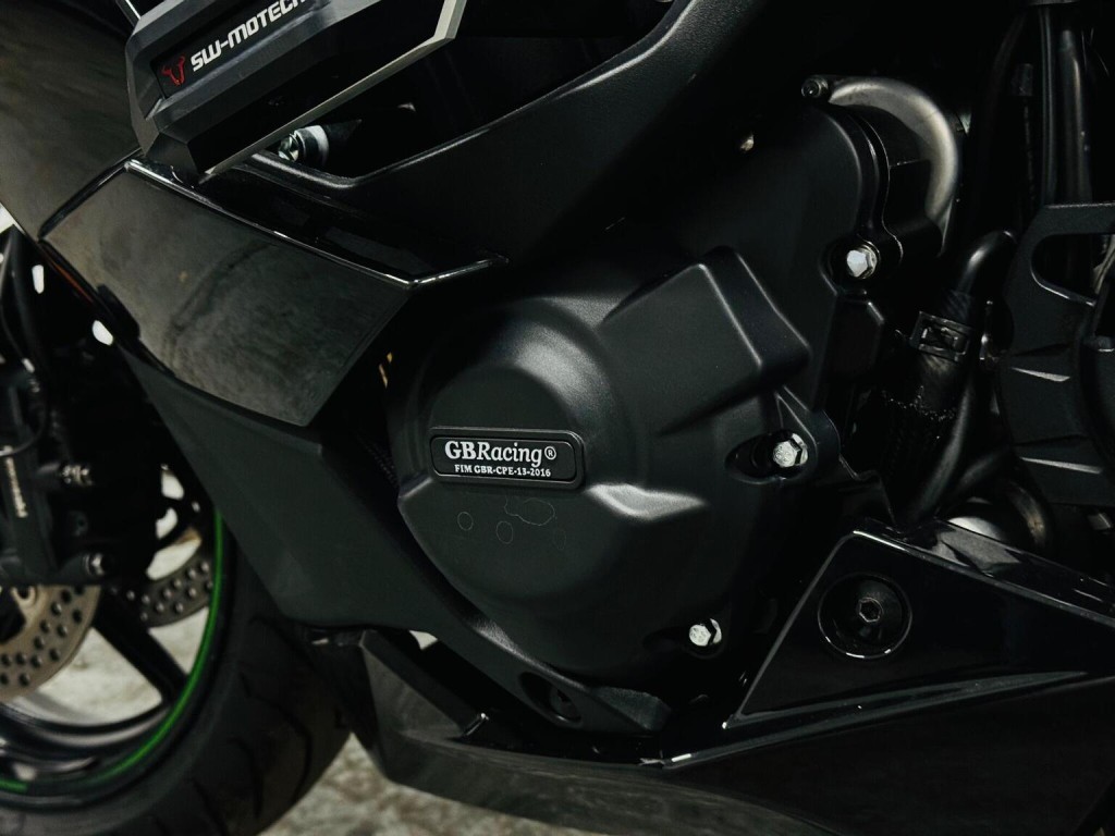 KAWASAKI NINJA 1000SX