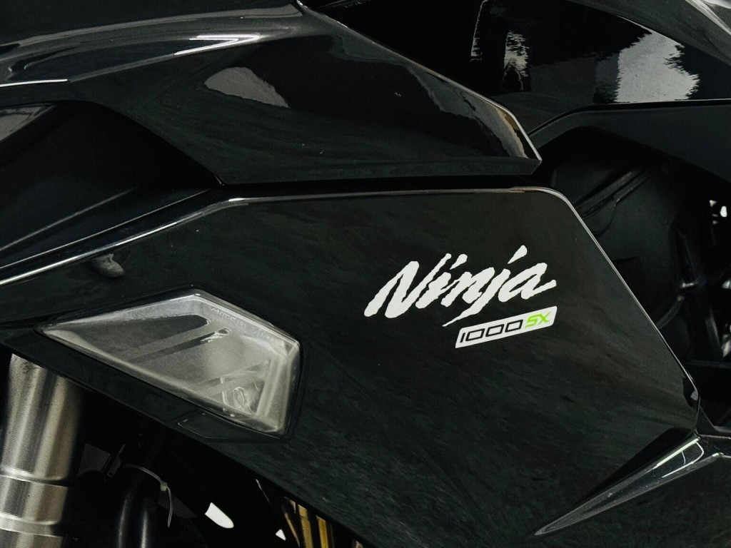 KAWASAKI NINJA 1000SX
