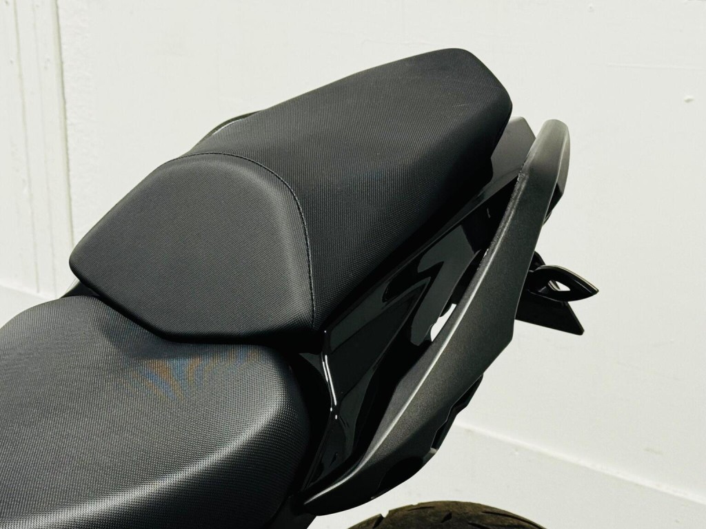 KAWASAKI NINJA 1000SX