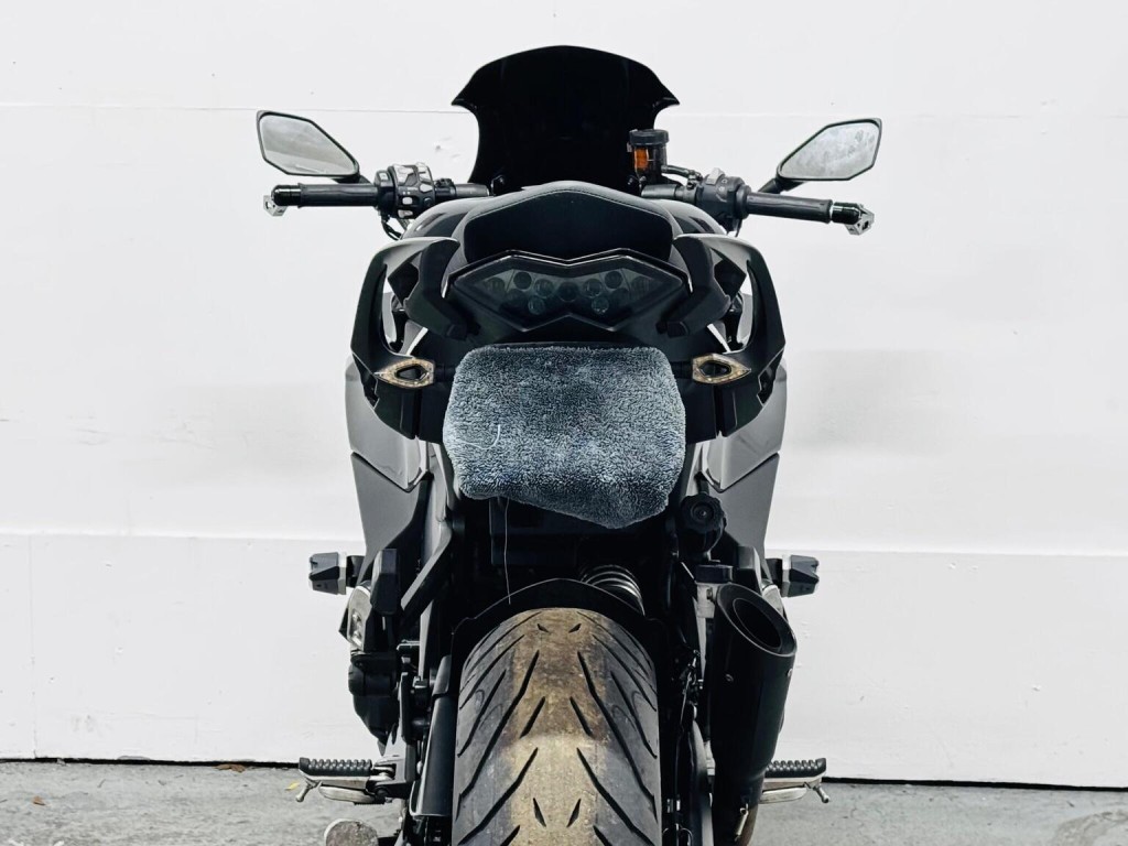 KAWASAKI NINJA 1000SX