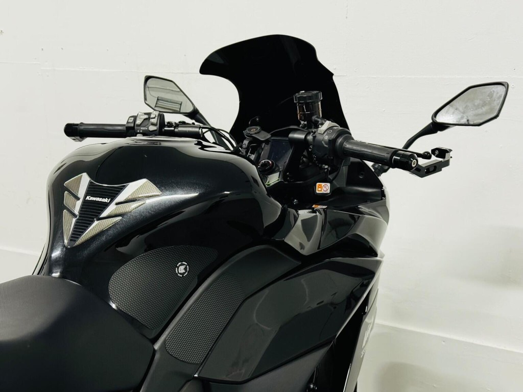 KAWASAKI NINJA 1000SX