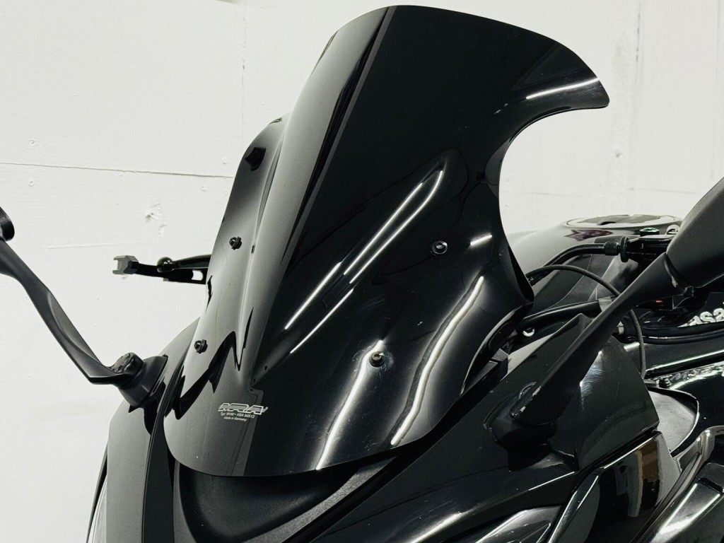 KAWASAKI NINJA 1000SX